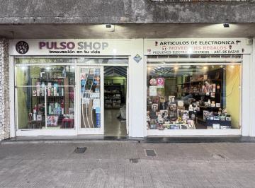 Local comercial · 170m² · Local Amplio Av Mendoza 6400 Belgrano