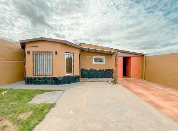 Casa · 173m² · 6 Ambientes · 1 Cochera · En Venta Casa + Dos Departamentos - Tandil