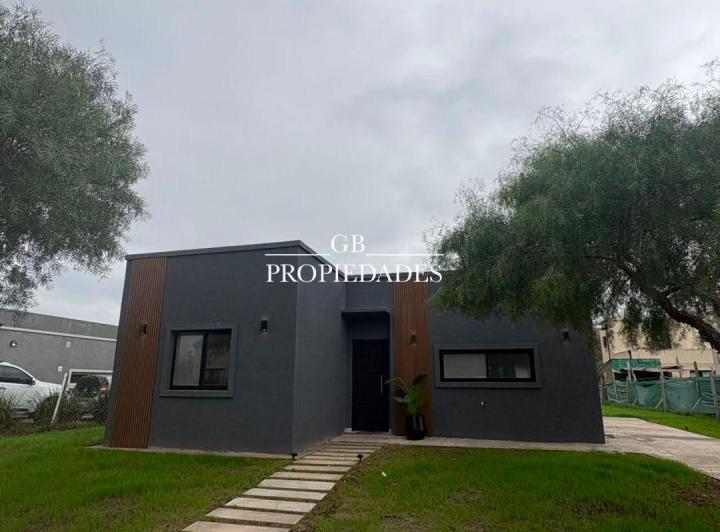 Casa · 114m² · 4 Ambientes · 3 Cocheras