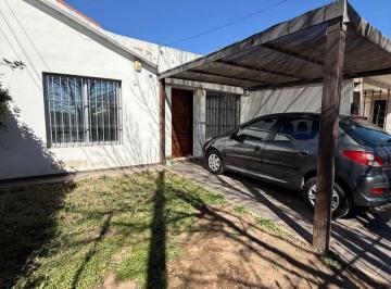 Casa de 3 ambientes, Córdoba · Casa en Venta 2 Dorm, Patio Boulevares