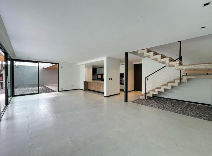 PH · 230m² · 5 Ambientes · 2 Cocheras