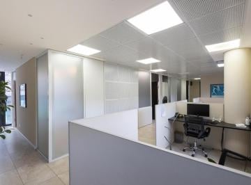 Oficina comercial · 150m² · 6 Ambientes · 1 Cochera · Oficina en Alquiler en Vicente Lopez
