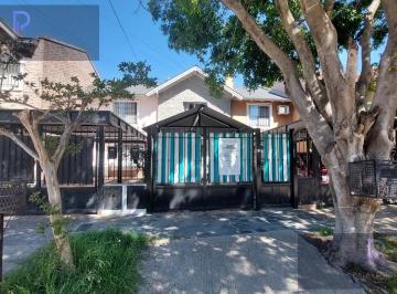 Casa · 86m² · 4 Ambientes · 1 Cochera · Venta Casa Tipo Triplex con Cochera, Muñiz