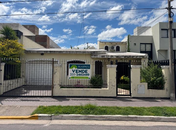 Casa · 125m² · 5 Ambientes · 1 Cochera