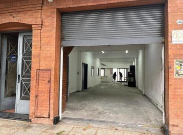 Local comercial · 190m² · 2 Ambientes · 5 Cocheras · Alquiler de Local Comercial/ Depósito de 200 m² en Colegiale