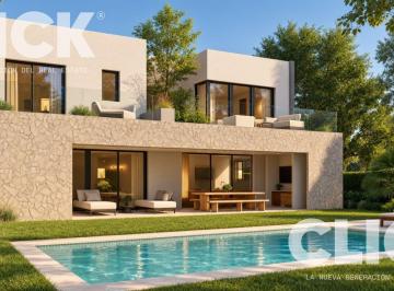 Casa · 298m² · 5 Ambientes · 2 Cocheras · Casa 5 Ambientes en Venta en Terralagos