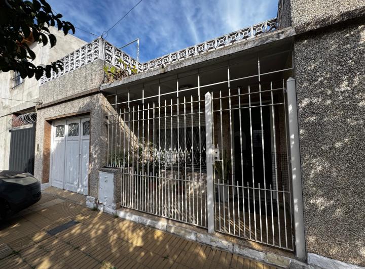 Casa · 70m² · 3 Ambientes · 1 Cochera