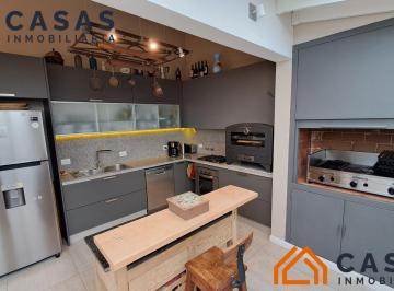 Casa · 200m² · 4 Ambientes · 1 Cochera · Casa - Los Troncos
