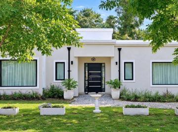 Casa · 120m² · 3 Ambientes · 1 Cochera · Casa en Venta en Barrio Privado Barrancas de San Benito – Mar del Plata