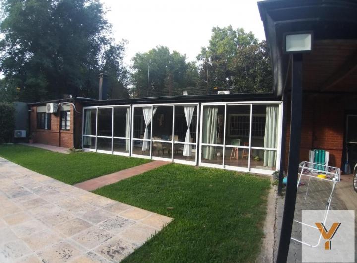 Casa en venta en Berazategui · 3 ambientes