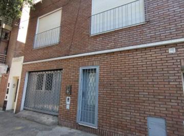 Casa · 5 Ambientes · Vivienda o Local Comercial en Luis Agote