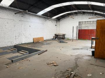 Bodega-Galpón · 145m² · 1 Ambiente · Lote con Galpón Sobre Av Almirante Brown — Lomas de Zamora