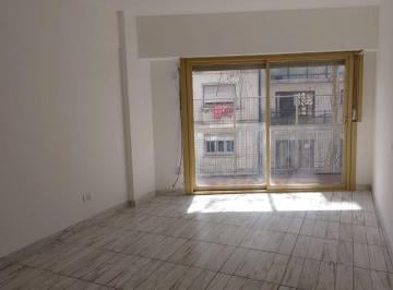 Departamento de 2 ambientes, Almagro · 2 Ambientes Al Frente, Balcon Corrido, Lavadero Independiente