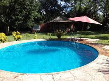 Quinta vacacional · 85m² · 2 Dormitorios · Casa Venta Brandsen Quinta Amplio Lote y Pileta