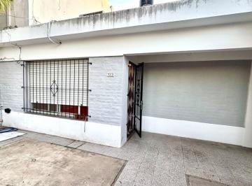 Casa · 103m² · 5 Ambientes · 2 Cocheras · Casa 4 Ambientes en Venta con Departamento