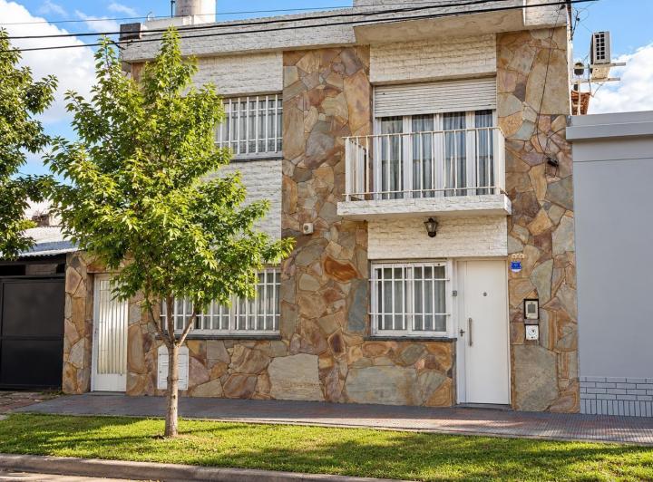 Casa · 70m² · 6 Ambientes