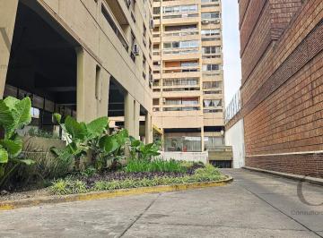 Departamento · 171m² · 5 Ambientes · 1 Cochera · Dpto Semipiso en Venta 3 Dorm. con Cochera en Centro/alberdi a m de Plaza Colón
