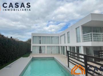 Casa · 342m² · 5 Ambientes · Casa - Rumenco