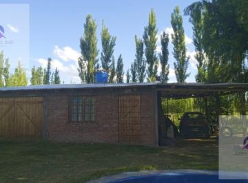 Campo · 80m² · 2 Ambientes · 2 Cocheras · Finca en Monte Coman