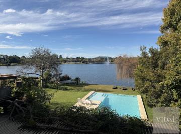 Casa · 300m² · 5 Ambientes · 1 Cochera · Alquiler Temporal Enero Talar del Lago 1