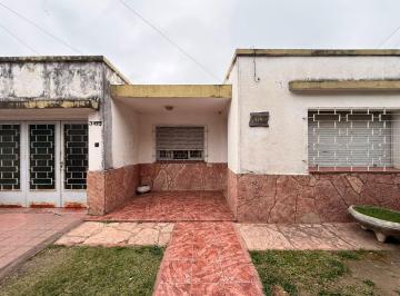 Casa · 155m² · 4 Ambientes · 1 Cochera · Oportunidad Se Vende a Casa Remodelar Bºjardin