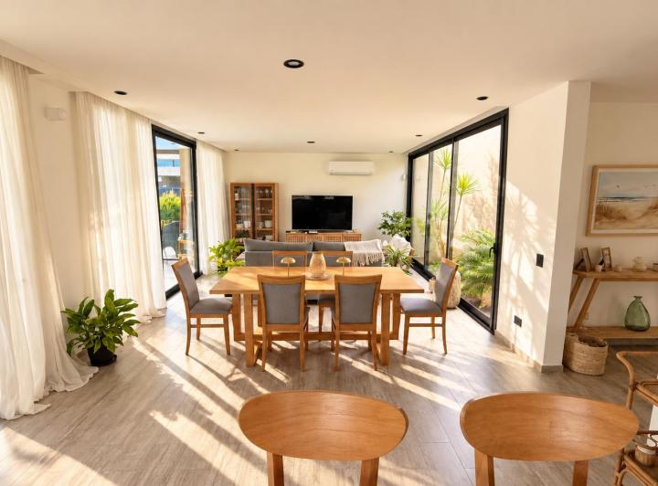 Casa · 174m² · 4 Ambientes · 2 Cocheras