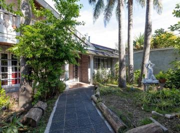 Casa · 340m² · 4 Ambientes · 2 Cocheras · Casa en Venta Monte Grande 4 Amb Parque y Pileta