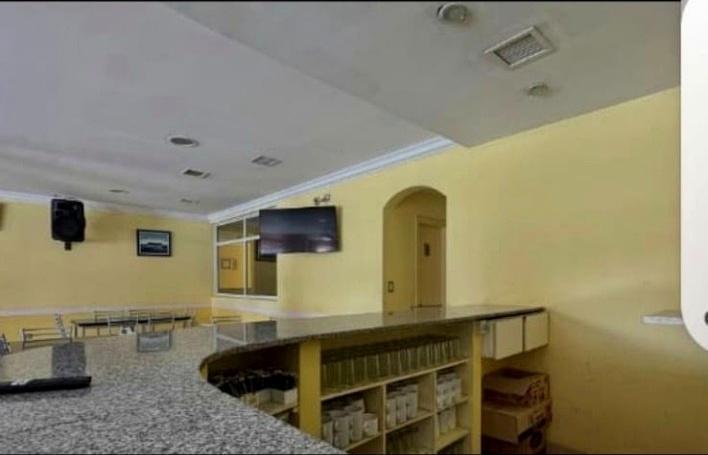 Local comercial · 900m²