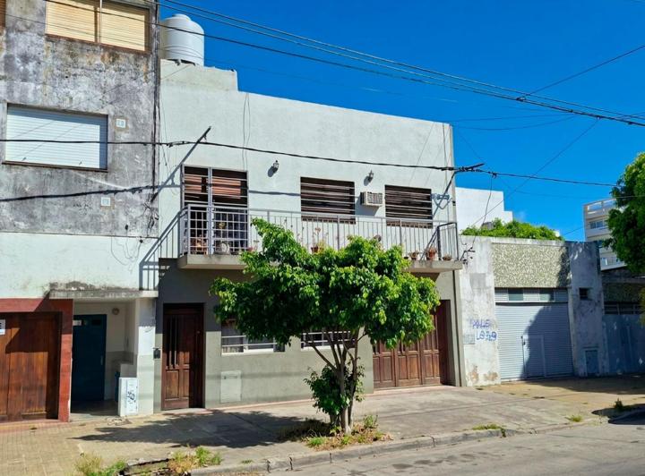 Casa · 238m² · 9 Ambientes