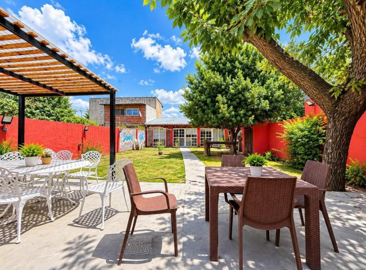 Casa · 90m² · 4 Ambientes · 1 Cochera