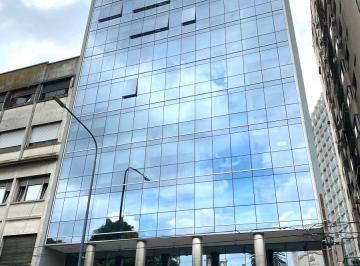 Oficina comercial de 4 ambientes, Palermo · Oficina Categoría a Equipada con Vista Abierta – Las Cañitas