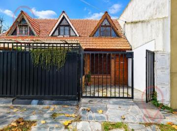 PH · 56m² · 3 Ambientes · 1 Cochera · PH en Pompeya