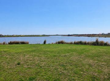 Terreno · 896m² · Terreno en Oportunidad en Naudir Delta Navegable Al Rio Lujan Desde Tu Jardín