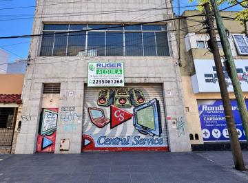 Bodega-Galpón · 678m² · Alquiler de Local con Gran Deposito