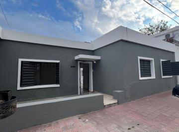 Casa de 3 ambientes, Córdoba · Casa Amplia 2 Dorm - B° Alto Alberdi