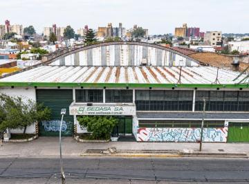 Bodega-Galpón · 2800m² · 1 Ambiente · Venta Galpon Industrial Premium 3 Naves en Caseros 2800 m²