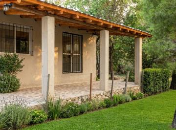 Casa · 65m² · 4 Ambientes · 1 Cochera · Venta Casa 2 Dorm, Amoblada Los Hornillos, Cordoba