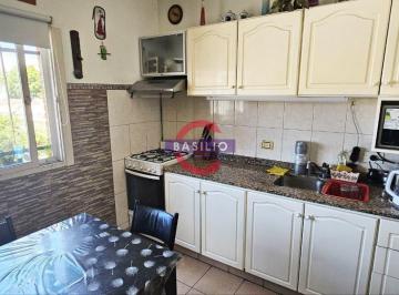 PH · 77m² · 3 Ambientes · 1 Cochera · Venta Buen Duplex 3 Ambientes con Cochera y Patio en Munro