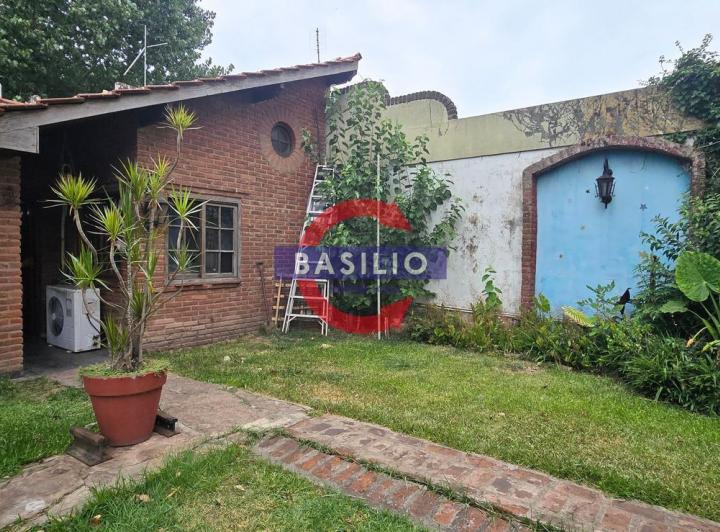 Casa · 209m² · 5 Ambientes · 2 Cocheras