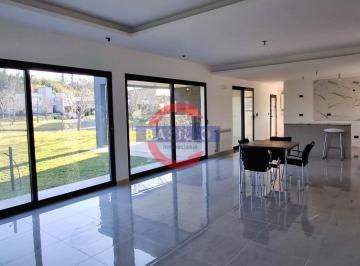 Casa · 169m² · 4 Ambientes · 2 Cocheras · Venta Moderna Casa 4 Amb en Pozo - Barrio Privado Náutico El Cazal, Escobar