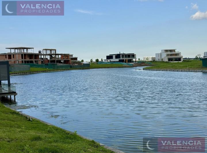 Terreno · 938m²