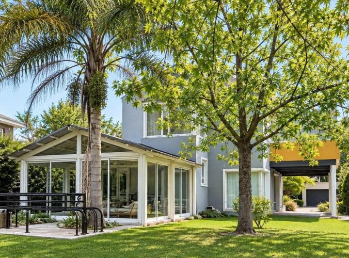 Casa · 204m² · 5 Ambientes · 1 Cochera
