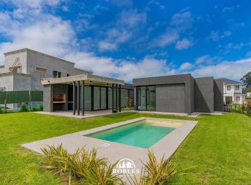 Casa · 180m² · 4 Ambientes · Casa Estilo Moderno en El Barrio Privado Rumenco Joven