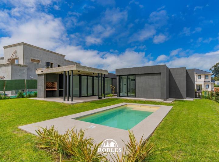 Casa · 180m² · 4 Ambientes