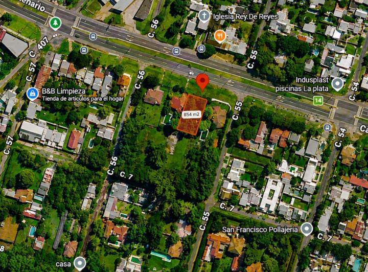 Terreno · 854m²
