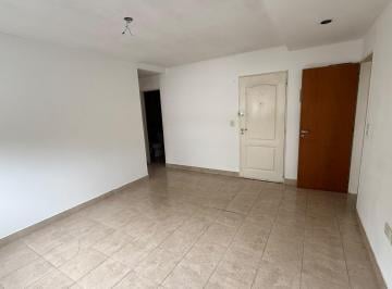 PH · 42m² · 2 Ambientes · 1 Cochera · PH en Venta de un Dormitorio