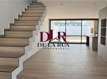 Casa · 150m² · 4 Ambientes · 2 Cocheras · Duplex - Campo Chico
