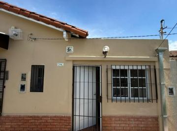 Casa · 4 Ambientes · Casa en Moron