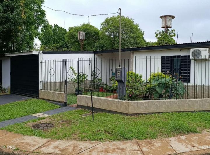 Casa · 230m² · 3 Ambientes · 1 Cochera