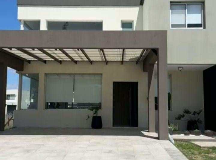 Casa · 340m² · 6 Ambientes